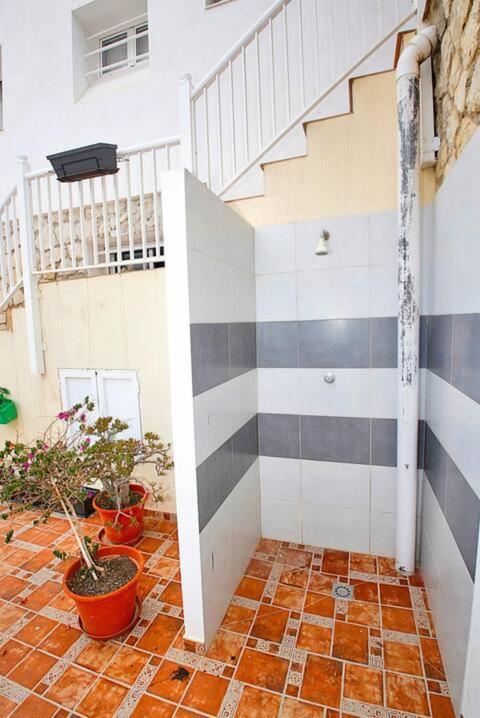 Stylish & Fully Furnished 3 Bedrooms Flat -4 Min Walk To Beautiful Beach Alicante Eksteriør billede